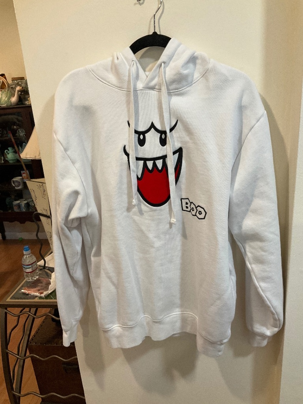 EUC Super Nintendo World Boo White Sweatshirt Hoodie Size Medium